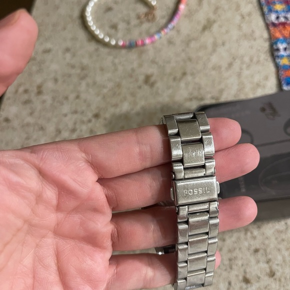 Womens watch - Picture 10 of 11